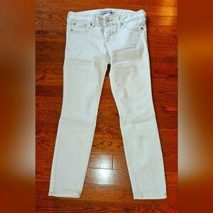Brand New EXPRESS JEANS. Size 2. Leggins Stella Low Rise. Color White.
